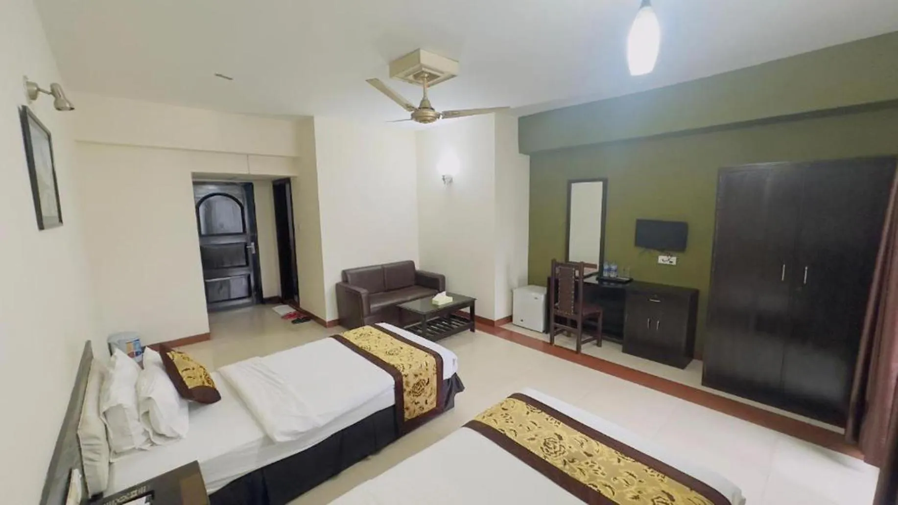 Central Inn & Spa Dhaka 3*,  Bangladesh