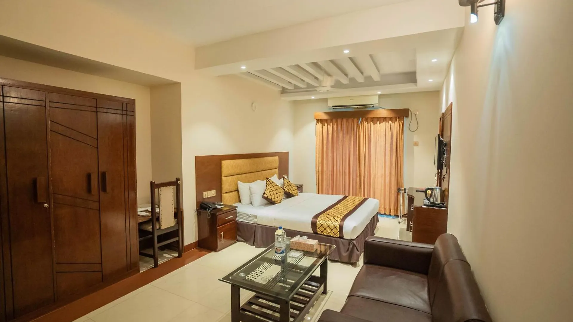 Hotel Central Inn & Spa Dhaka