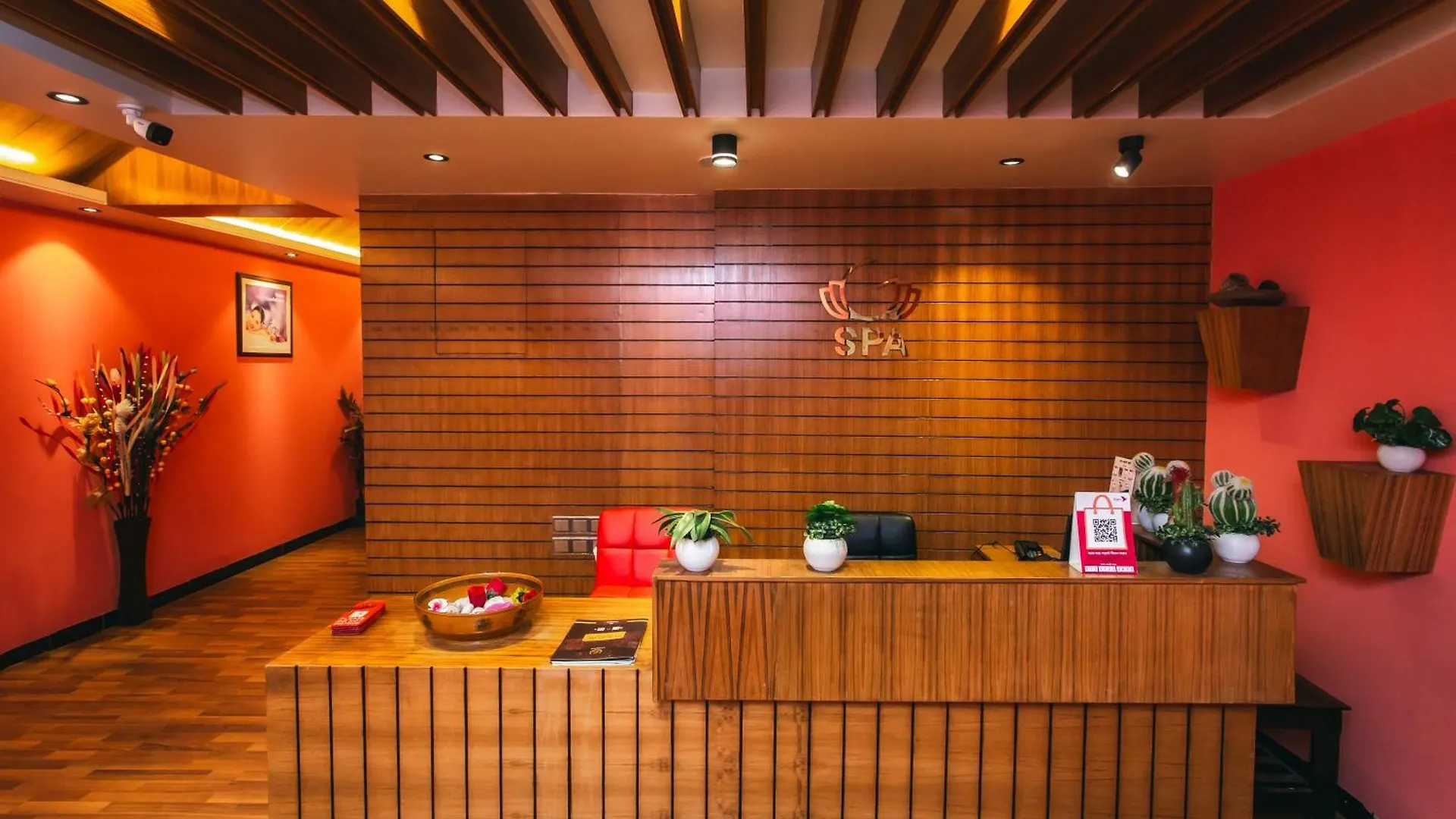 Central Inn & Spa Dhaka Hotel